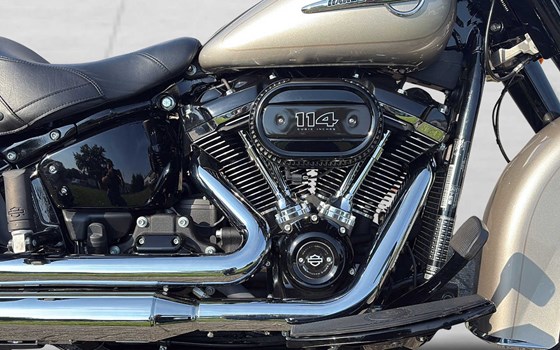 Motorrad Occasion Harley-Davidson Softail Heritage Classic FLHC - Bild 7