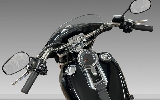 Motorrad Occasion Harley-Davidson Softail Sport Glide FLSB - Bild 8