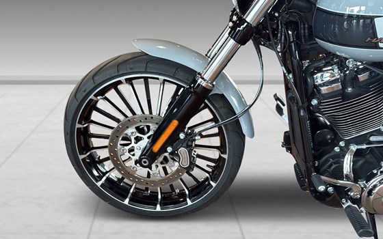 Motorrad Occasion Harley-Davidson Softail Breakout 117 - Bild 6