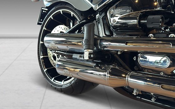 Motorrad Occasion Harley-Davidson Softail Breakout 117 - Bild 9