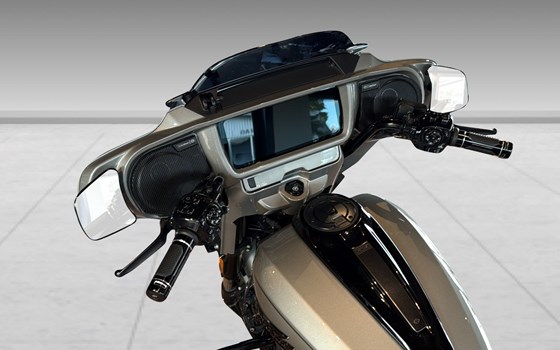 Offre Harley-Davidson CVO Street Glide FLHXSE - Image 4