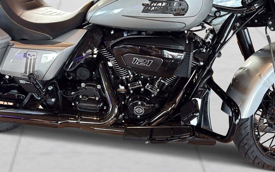 Offre Harley-Davidson CVO Street Glide FLHXSE - Image 5