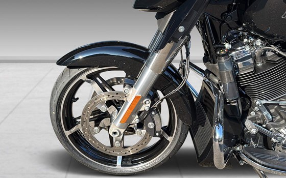 Motorrad Occasion Harley-Davidson Street Glide FLHX - Bild 6
