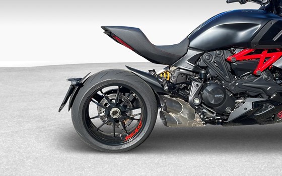 Motorrad Occasion Ducati Diavel 1260 S - Bild 10