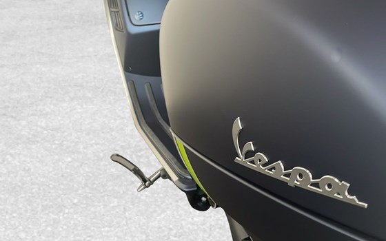 Neufahrzeug Vespa GTS 300 Super Tech - Bild 8