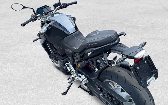 Motorrad Occasion BMW F 900 R - Bild 11