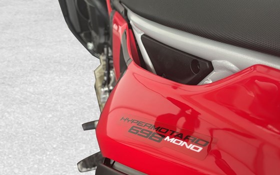 Neufahrzeug Ducati Hypermotard 698 Mono - Bild 9