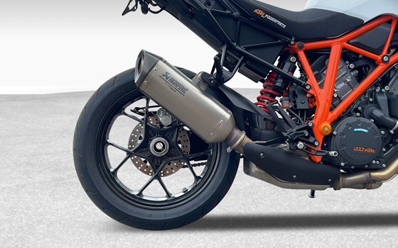 Motorrad Occasion KTM 1290 Super Duke R - Bild 10