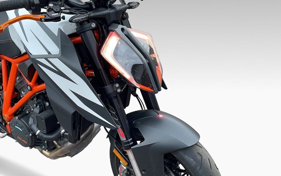 Motorrad Occasion KTM 1290 Super Duke R - Bild 5