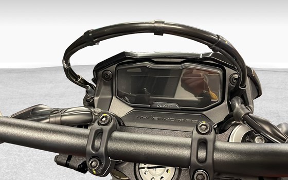 Neufahrzeug Ducati Hypermotard 698 Mono RVE - Bild 6