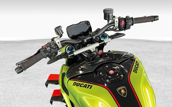 Motorrad Occasion Ducati Streetfighter V4 Lamborghini - Bild 5