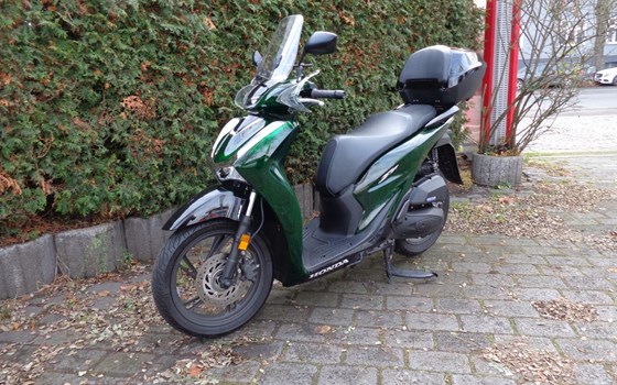 Gebrauchtmotorrad Honda SH125i - Bild 1