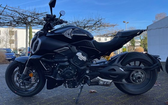 Gebrauchtmotorrad Ducati Diavel V4 - Bild 4