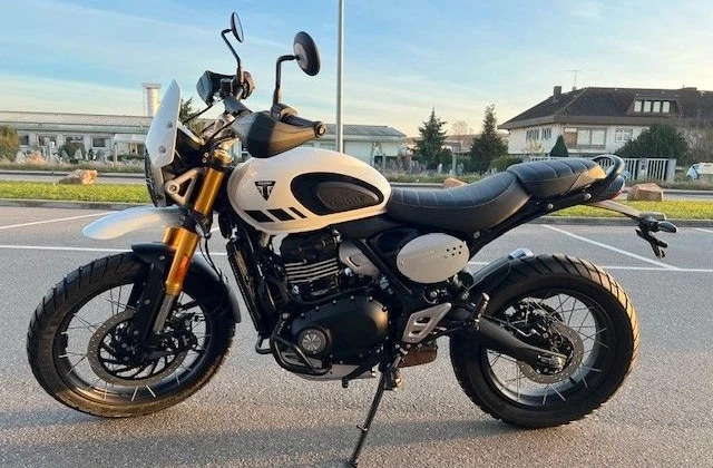 Triumph Scrambler 400 XC