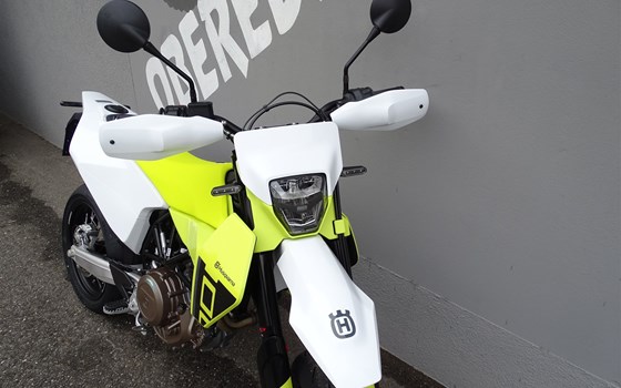 Gebrauchtmotorrad Husqvarna 701 Supermoto - Bild 3