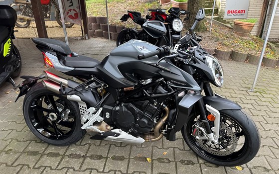 Gebrauchtmotorrad MV Agusta Brutale 1000 RS - Bild 1