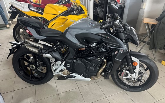 Gebrauchtmotorrad MV Agusta Brutale 1000 RS - Bild 21