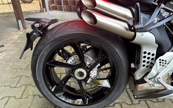 Gebrauchtmotorrad MV Agusta Brutale 1000 RS - Bild 7