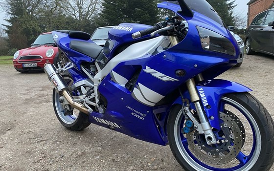 Gebrauchtmotorrad Yamaha R1 - Bild 4