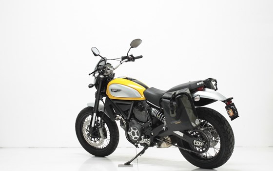 Motorrad Occasion Ducati Scrambler Classic - Bild 3