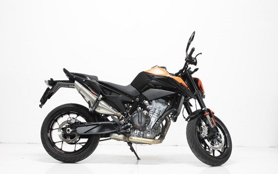 Motorrad Occasion KTM 890 Duke - Bild 2