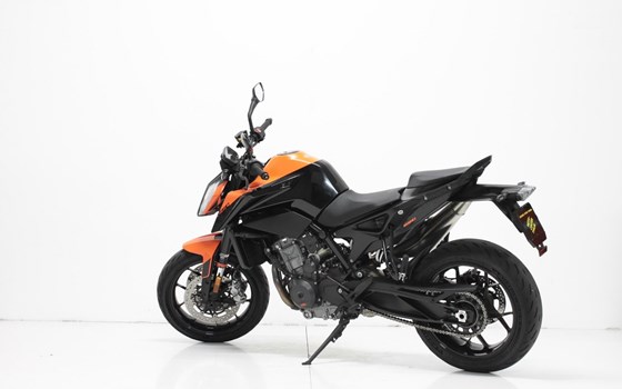 Motorrad Occasion KTM 890 Duke - Bild 4