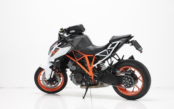 Motorrad Occasion KTM 1290 Super Duke R - Bild 3