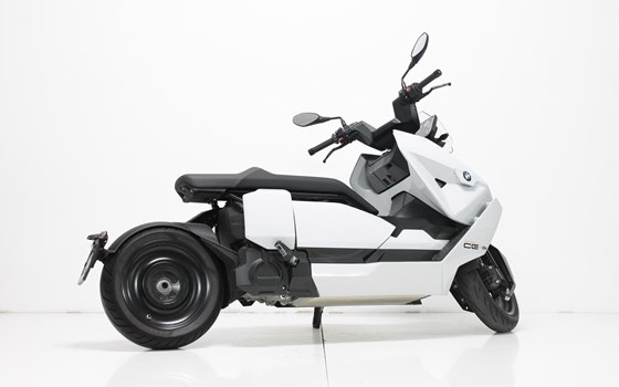 Motorrad Occasion BMW CE 04 - Bild 6