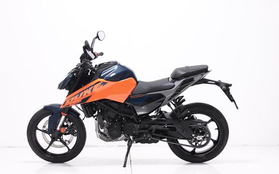 Motorrad Occasion KTM 125 Duke - Bild 5