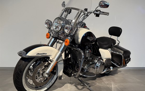 Gebrauchtmotorrad Harley-Davidson Road King Classic FLHRC - Bild 1