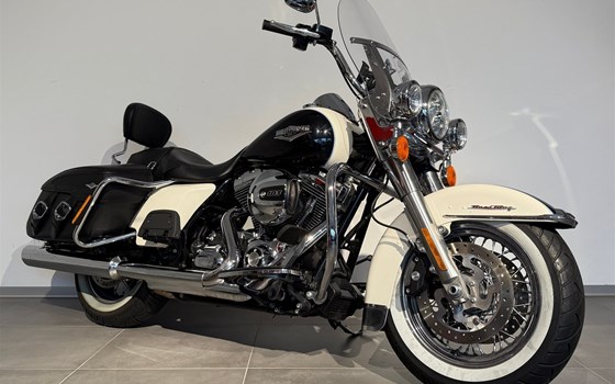 Gebrauchtmotorrad Harley-Davidson Road King Classic FLHRC - Bild 3