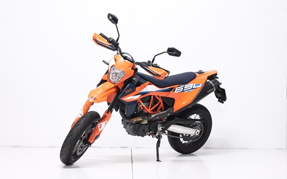 Motorrad Occasion KTM 690 SMC R - Bild 4