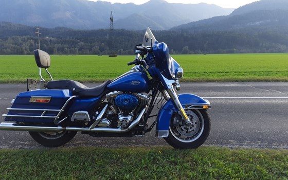 Gebrauchtmotorrad Harley-Davidson Electra Glide Classic FLHTC - Bild 1