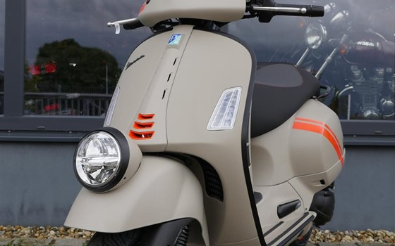 Neufahrzeug Vespa GTV Sei Giorni 300hpe - Bild 6