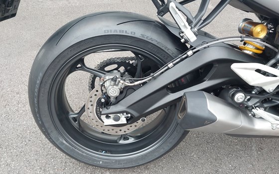 Neufahrzeug Triumph Street Triple 765 RS - Bild 11