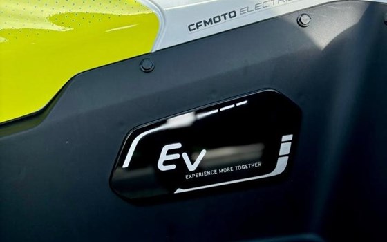 Neufahrzeug CFMOTO CFORCE EV110 - Bild 15