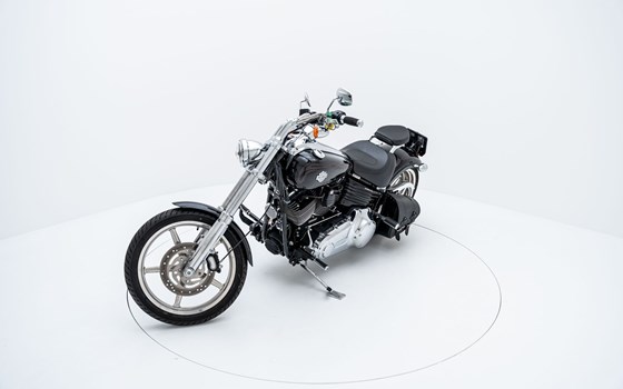 Motorrad Occasion Harley-Davidson Softtail Rocker C FXCWC - Bild 3