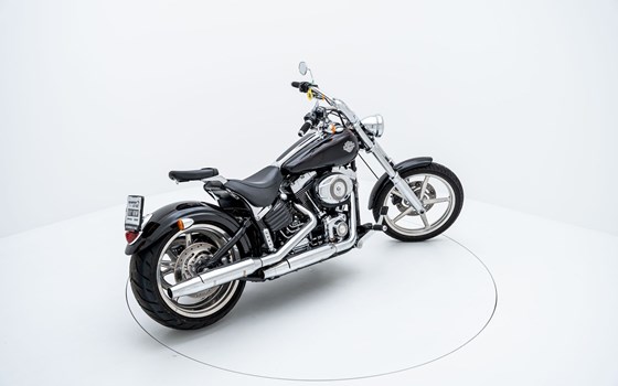 Motorrad Occasion Harley-Davidson Softtail Rocker C FXCWC - Bild 4