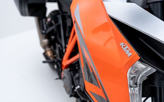 Motorrad Occasion KTM 1290 Super Duke GT - Bild 7