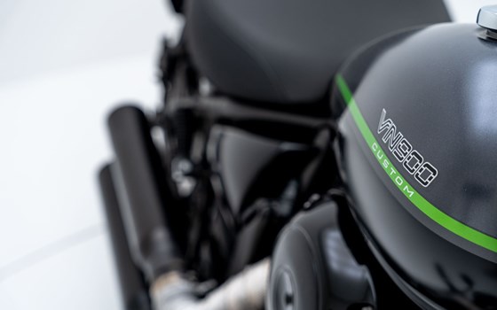Motorrad Occasion Kawasaki VN 900 Custom - Bild 7