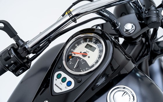 Motorrad Occasion Kawasaki VN 900 Custom - Bild 8