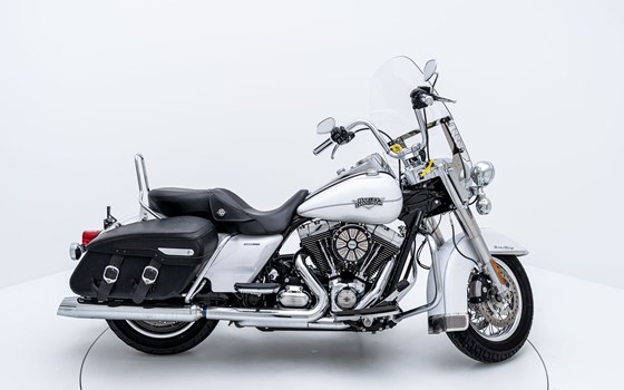 Motorrad Occasion Harley-Davidson Road King Classic FLHRC - Bild 1