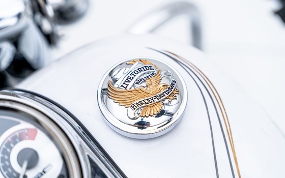 Motorrad Occasion Harley-Davidson Road King Classic FLHRC - Bild 9