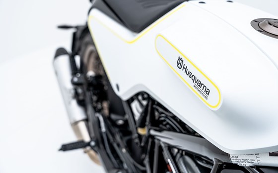 Motorrad Occasion Husqvarna Vitpilen 401 - Bild 7