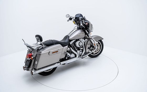 Motorrad Occasion Harley-Davidson Street Glide FLHX - Bild 4