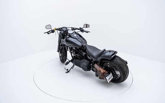 Motorrad Occasion Harley-Davidson Softail Slim FLS - Bild 5