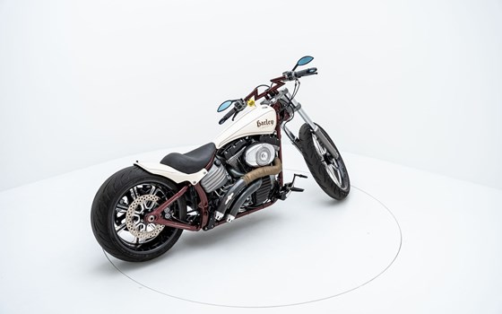 Motorrad Occasion Harley-Davidson Softtail Rocker FXCW - Bild 4