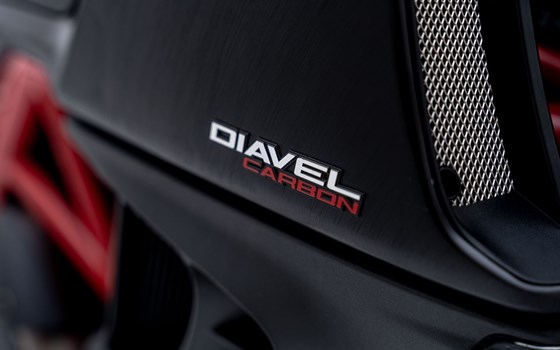 Motorrad Occasion Ducati Diavel 1200 - Bild 10