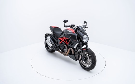 Motorrad Occasion Ducati Diavel 1200 - Bild 2