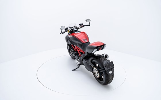 Motorrad Occasion Ducati Diavel 1200 - Bild 5